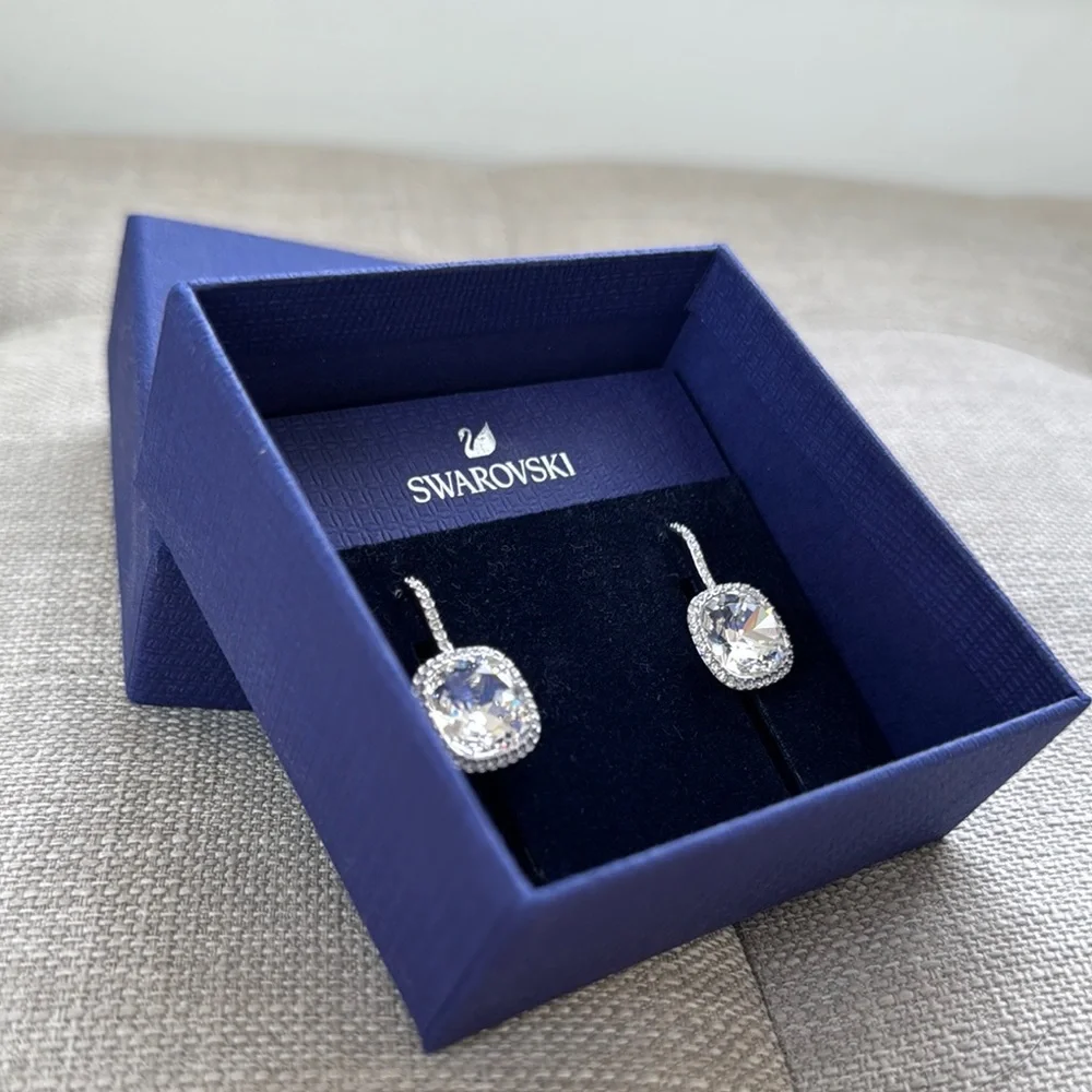 New Swarovski Silver Crystal Rhinestone Earrings - Picture 3 of 5